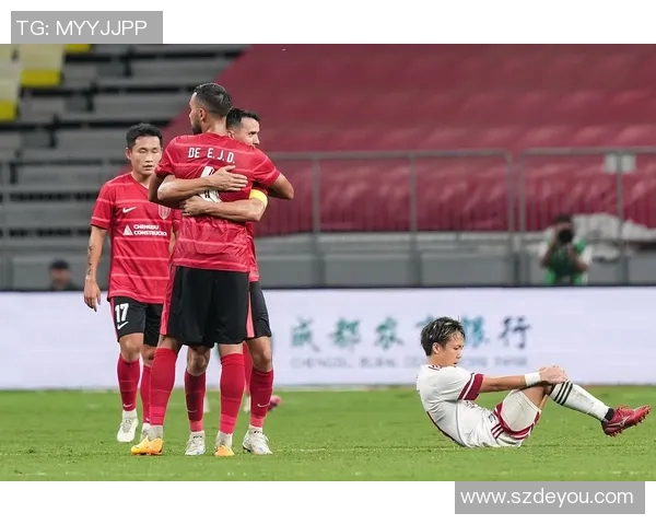 成都足球队进攻体系解析：战术创新与团队协作的完美结合